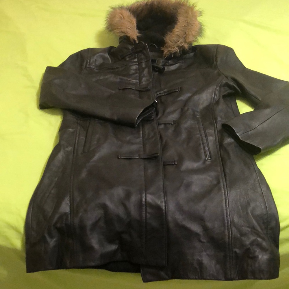Ladies Jaclyn Smith leather coat